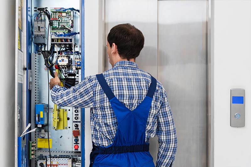 software-fuer-service-unternehmen-im aufzugsbau